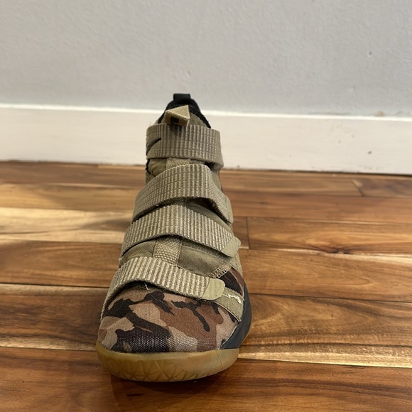 Nike Zoom LeBron Soldier 11 'Camo' 897644-200 - Picture 7 of 16